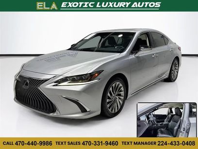 Used 2019 Lexus ES 300h w/ Accessory Package 2