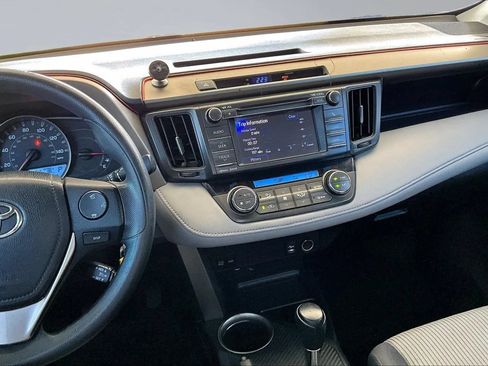 Used 2013 Toyota RAV4 XLE FWD image 9