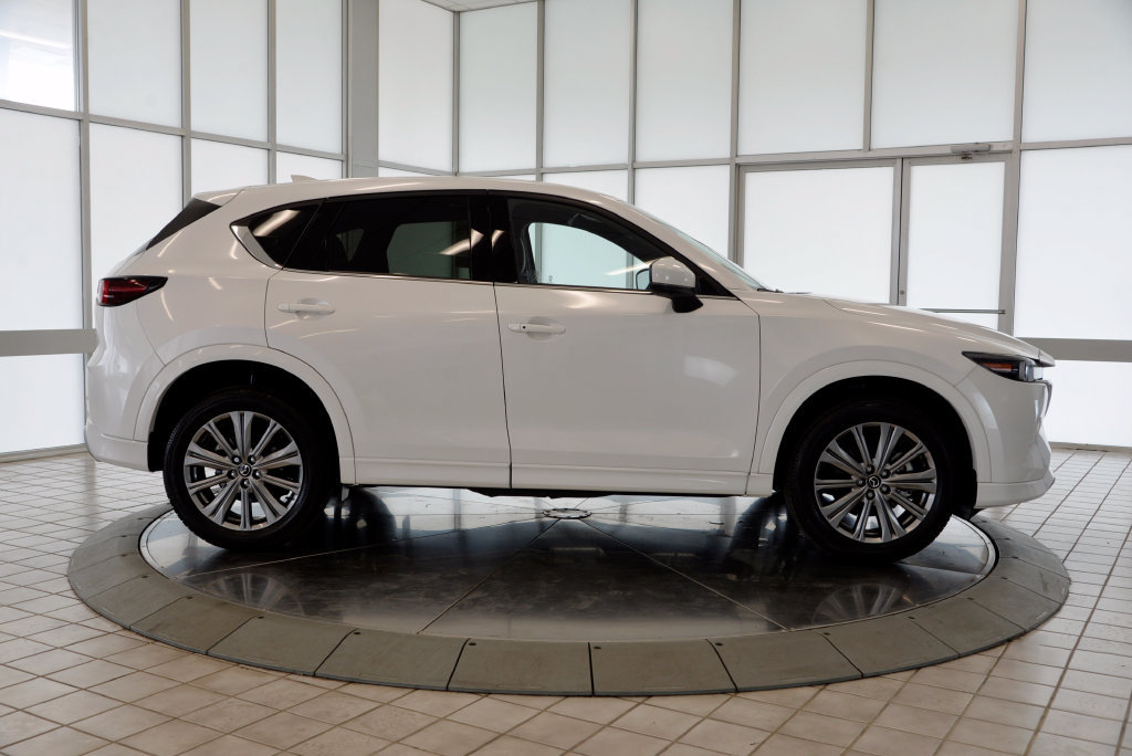 Certified 2025 MAZDA CX-5 Signature AWD/4WD image 9
