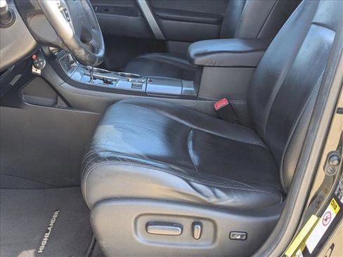 Used 2013 Toyota Highlander SE image 13