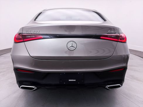 Used 2024 Mercedes-Benz GLC 300 4MATIC w/ AMG Line image 16