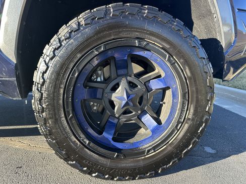 Used 2022 Toyota Tundra Limited image 13