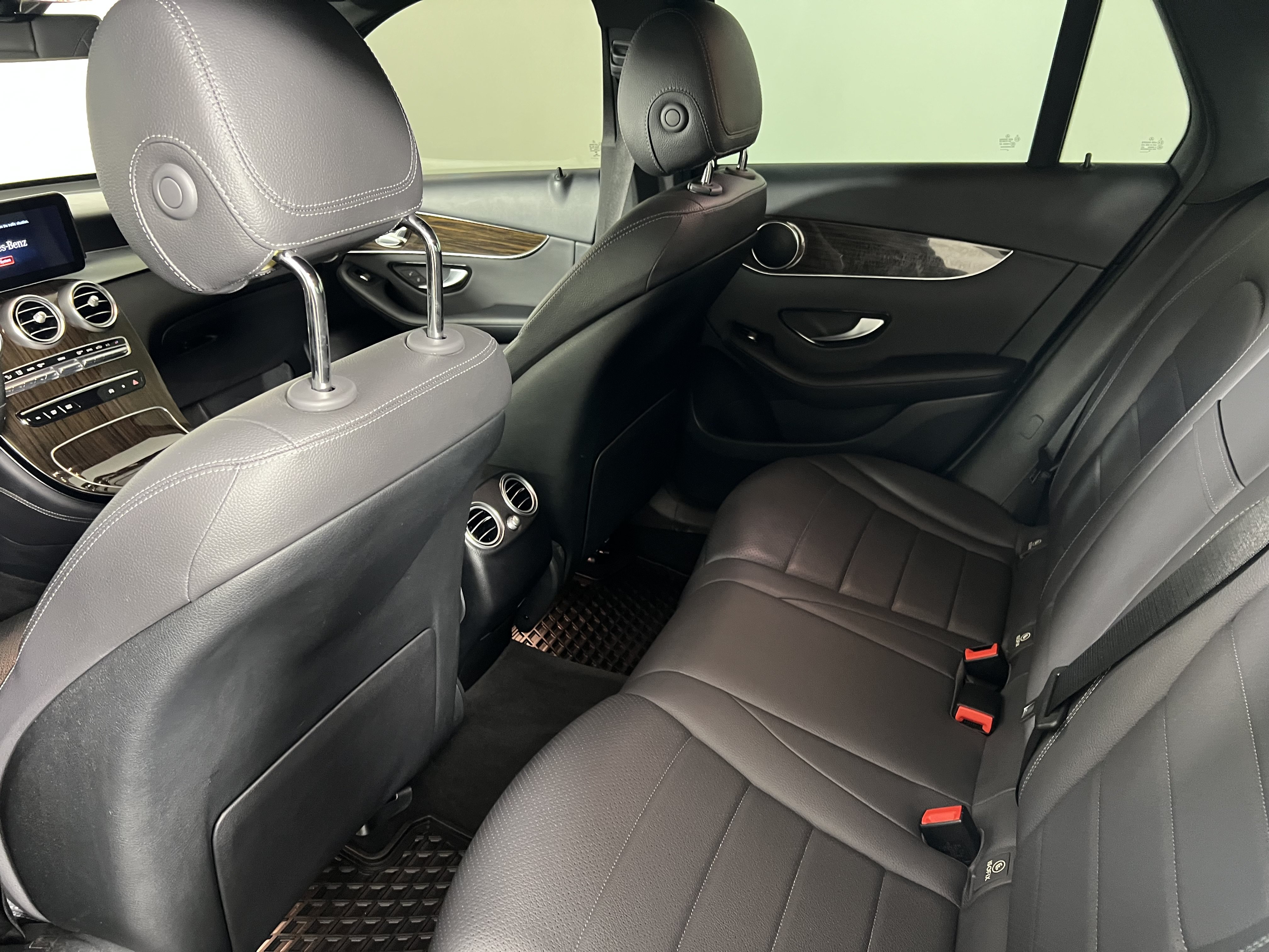 Used 2020 Mercedes-Benz GLC 300 4MATIC image 21
