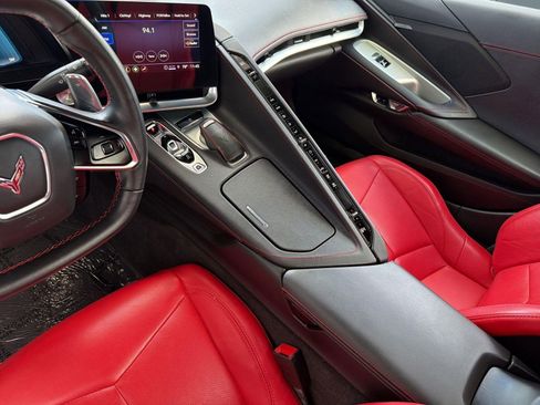 Used 2023 Chevrolet Corvette Stingray Convertible w/ Z51 Performance Package RWD image 27