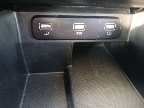 Used 2022 Kia Sorento LX image 31