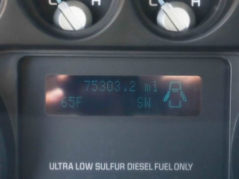 Used 2015 Ford F550 4x4 Regular Cab Super Duty image 29