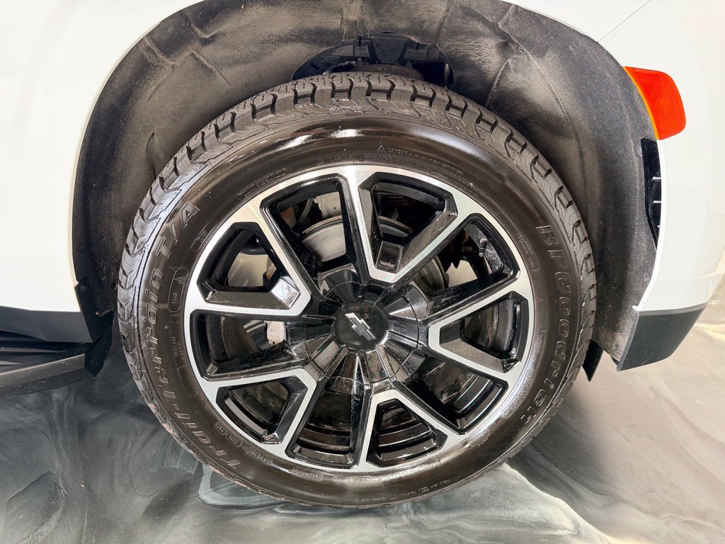 Used 2021 Chevrolet Tahoe RST w/ Luxury Package AWD/4WD image 26