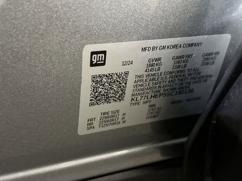 Used 2025 Chevrolet Trax LT image 35