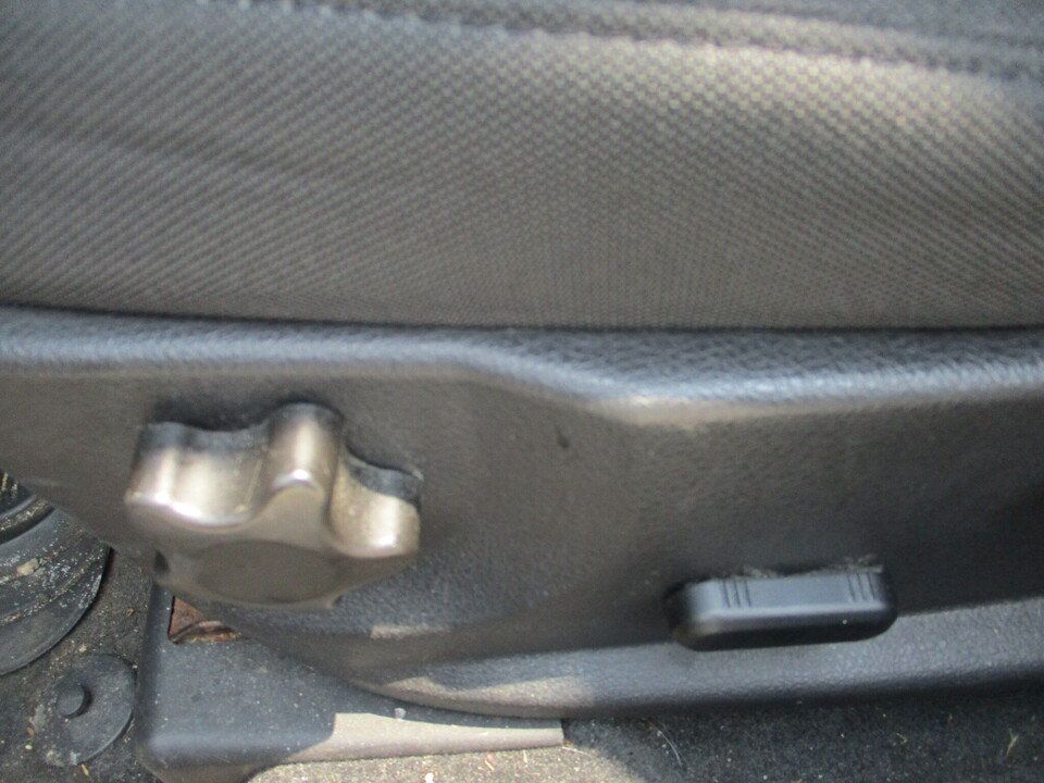 Used 2010 Ford Fusion SE FWD image 25