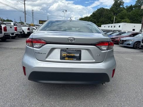 Used 2024 Toyota Corolla LE FWD image 5