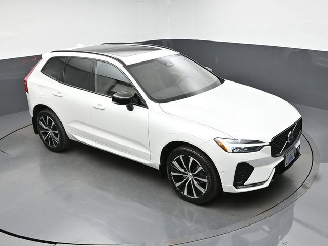 Used 2024 Volvo XC60 B5 Plus w/ Protection Package Premier AWD/4WD image 44