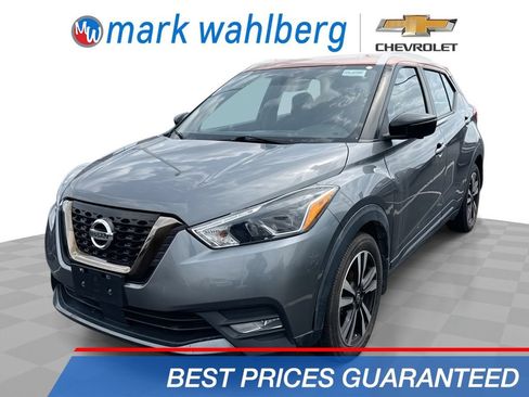 Used 2020 Nissan Kicks SR FWD image 1
