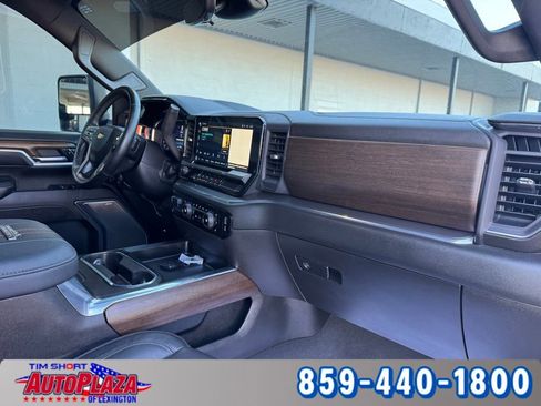 Used 2024 Chevrolet Silverado 2500 High Country w/ High Country Premium Package AWD/4WD image 43