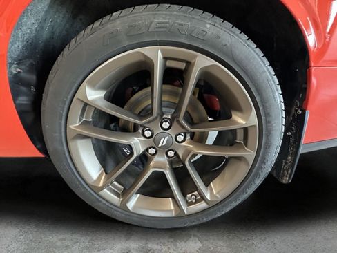 Used 2022 Dodge Challenger R/T Scat Pack w/ Shaker Package image 12