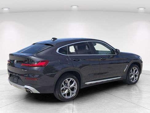 Certified 2025 BMW X4 xDrive30i w/ Premium Package AWD/4WD image 4