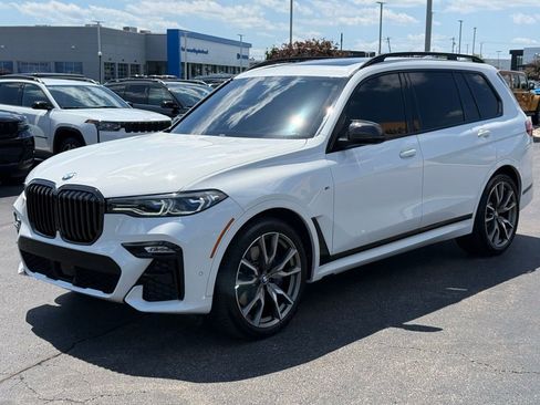 Used 2022 BMW X7 M50i AWD/4WD image 9