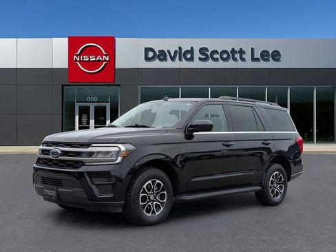 Used 2022 Ford Expedition XLT image 1