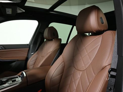 New 2026 BMW X5 xDrive40i w/ M Sport Package image 16