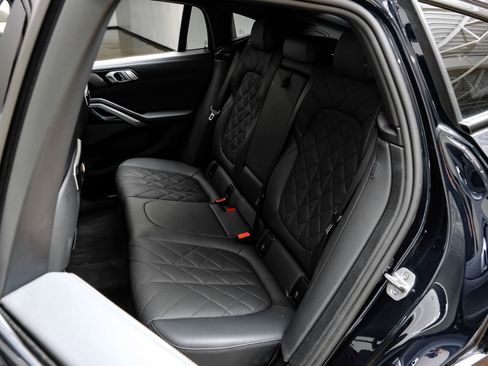 Used 2025 BMW X6 xDrive40i w/ Climate Comfort Package image 43