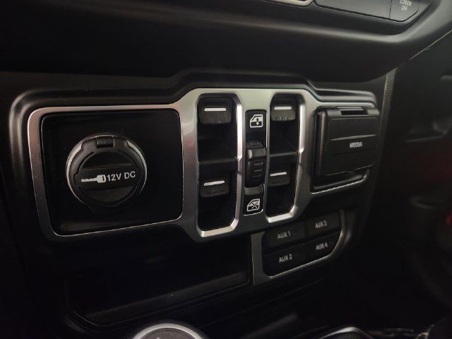 Used 2020 Jeep Wrangler Unlimited Sahara AWD/4WD image 26