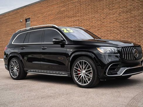 Used 2025 Mercedes-Benz GLS 63 AMG 4MATIC image 13