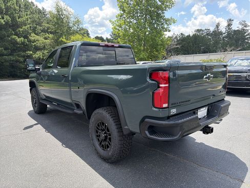 New 2026 Chevrolet Silverado 2500 ZR2 w/ LPO, Dark Essentials Package AWD/4WD image 7