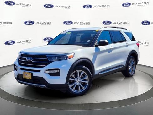 Certified 2023 Ford Explorer XLT w/ Equipment Group 202A AWD/4WD image 1