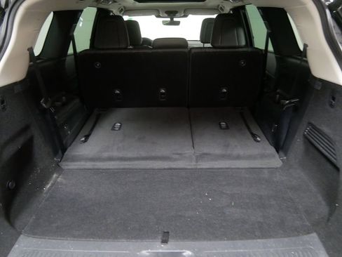 Certified 2025 INFINITI QX60 Luxe image 5