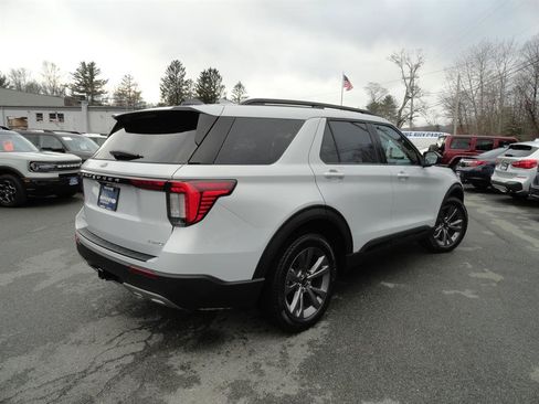 New 2026 Ford Explorer Active w/ Active Comfort Package AWD/4WD image 5
