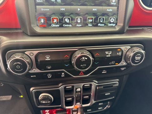 Used 2021 Jeep Wrangler Unlimited Rubicon AWD/4WD image 41