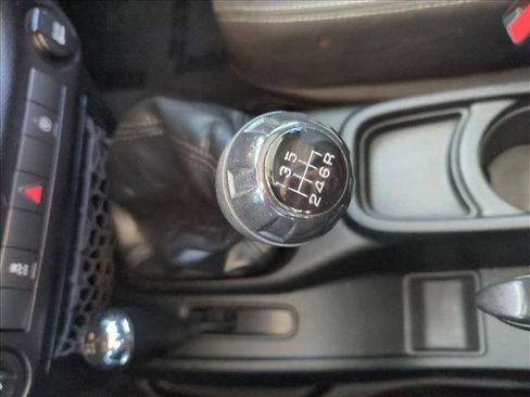 Used 2017 Jeep Wrangler Unlimited Rubicon w/ Connectivity Group image 12