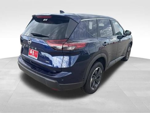 Used 2025 Nissan Rogue SV AWD/4WD image 6