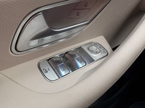 Used 2025 Mercedes-Benz GLE 350 4MATIC image 23