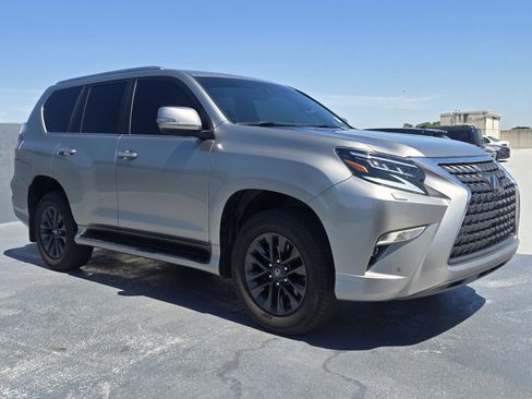 Used 2020 Lexus GX 460 Premium w/ Premium Package image 13