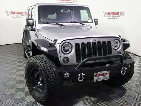 Used 2014 Jeep Wrangler Unlimited Sahara w/ Max Tow Package AWD/4WD image 15
