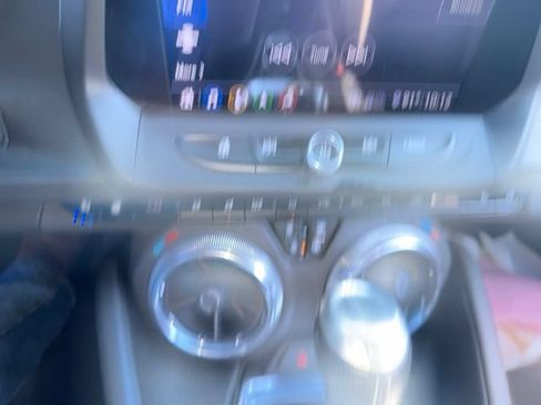 Used 2020 Chevrolet Camaro SS RWD image 15