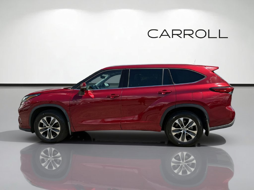 Used 2022 Toyota Highlander XLE FWD image 6