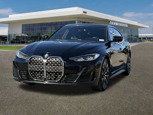 Used 2022 BMW 430i Gran Coupe w/ Parking Assistance Package image 4