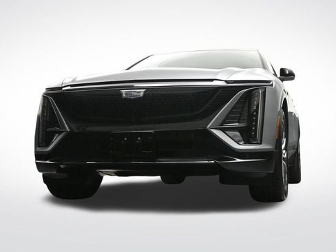 Certified 2026 Cadillac Lyriq Sport AWD/4WD image 31