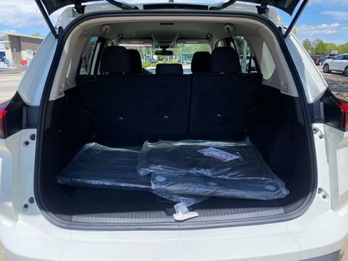 Certified 2024 Nissan Rogue S AWD/4WD image 23