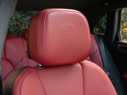 Used 2023 Porsche Macan GTS image 36