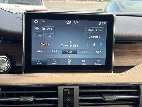 Used 2022 Lincoln Corsair Reserve w/ Equipment Group 201A image 23