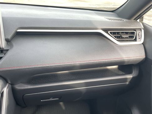 Used 2023 Toyota RAV4 SE image 16