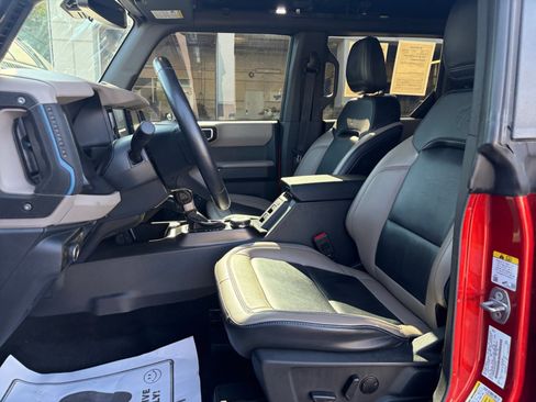 Used 2023 Ford Bronco Wildtrak AWD/4WD image 19