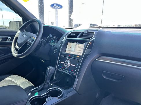 Used 2017 Ford Explorer Limited AWD/4WD image 14