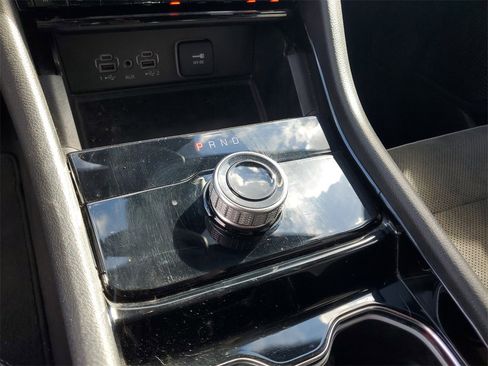 Used 2023 Jeep Grand Cherokee L Altitude image 25