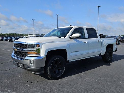 Used 2018 Chevrolet Silverado 1500 LT w/ All Star Edition image 3