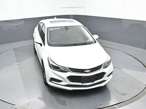 Used 2018 Chevrolet Cruze LT w/ Sun And Sound Package image 50