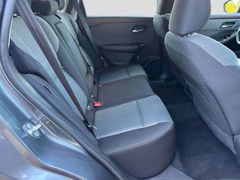 Used 2022 Nissan Rogue SV image 16