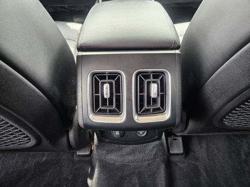 Used 2022 Kia Sorento S w/ Panoramic Sunroof Package FWD image 11
